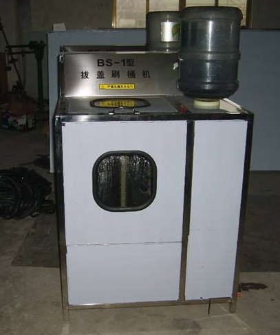 刷桶拔盖机的结构特征