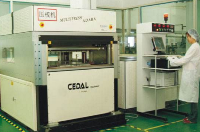 覆铜板热压机及加热设备的选择