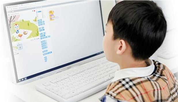 北京小孩子编程课程哪家好？小码王少儿编程怎么样？