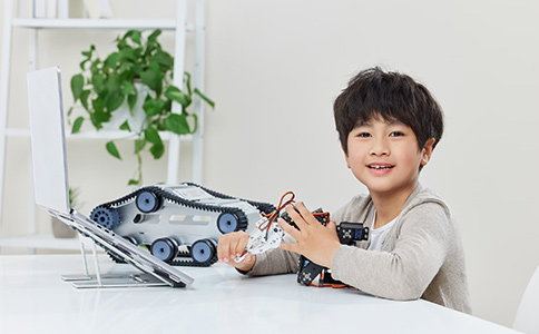 小码王少儿编程收费价格区间 效果值不值