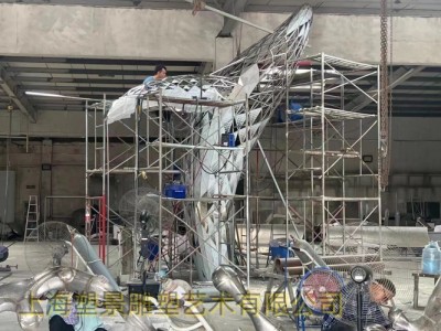 温州宝龙广场鱼雕塑 镂空鲸鱼不锈钢雕塑安装