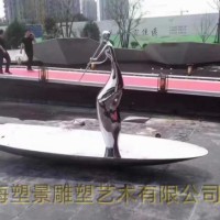 一叶舟上吹笛人 建筑入口水景雕塑 锻造不锈钢舟雕塑