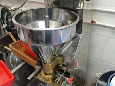 丸子加工机器 牛肉丸子加工机器实心丸子机