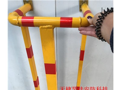 供应小区燃防护栏防护罩厂家直销