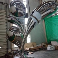户外摆件 三水滴不锈钢高倍镜面雕塑