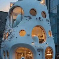 青岛广场夜景雕塑 波斯猫建筑雕塑 可爱猫咪建筑