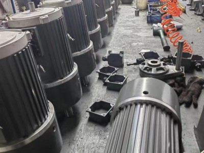 木工家具机械设备专用齿轮减速机，东本减速机，齿轮机减电机