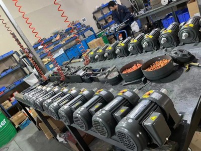 卷边机专用减速机,齿轮减速机,台湾减速机,东本减速机,减速电机