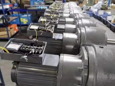 输送机专用齿轮减速机|东本齿轮减速机|东本减速机|直销