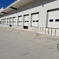 热镀锌板 提升门 尺寸定制 易清洁、密闭性良好、耐腐蚀