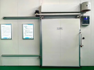 凯亿斯门业冷库门图1