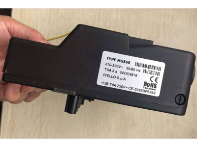 利雅路燃烧器控制器MG569 RMG88.62C2原装控制器图1
