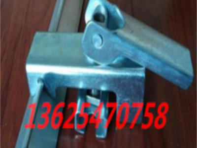 防溢裙板专用夹持器