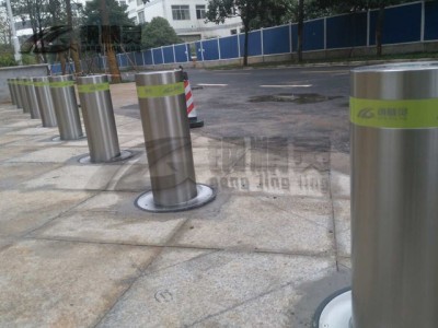 武汉半自动升降路桩 武汉手动锁挡车柱图2