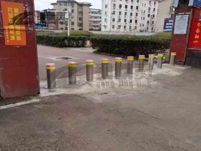 湖北升降路桩*** 钢精灵升降路桩 湖北手动式升降路桩厂图1