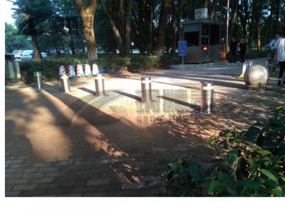 湖北升降路桩*** 钢精灵升降路桩 湖北手动式升降路桩厂图2