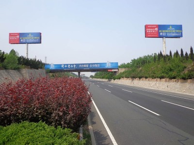 济南单立柱广告牌图2