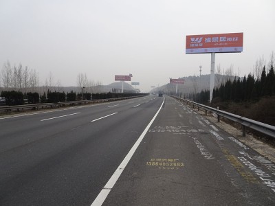 济南单立柱广告牌图4