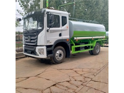 国六绿化大型喷洒车12吨洒水车山东***价格报价表