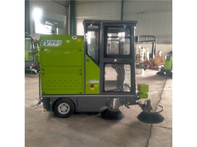 山东驾驶式电动三轮清扫扫地车厂家销售价格多少钱