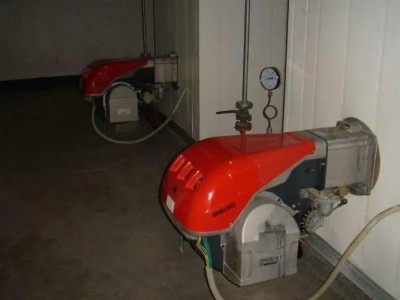 利雅路燃烧器RS70合肥维修人员利雅路燃烧器配件图1