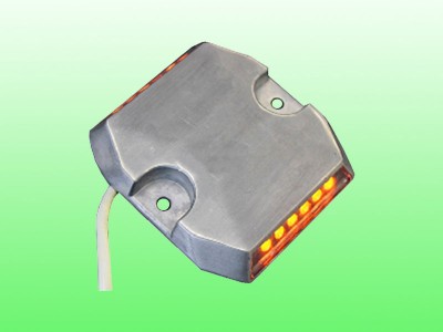 隧道黄闪诱导标 led同步道钉交通警示灯厂家直供图1