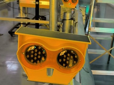 太阳能同频警示灯 波形护栏雾灯仿生猫眼诱导灯报价图3