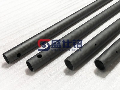 碳纤维圆管（带孔款）高强度  易安装 工业结构件减重优选
