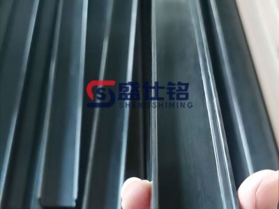 定制碳纤维 U 型槽碳纤维 U 型条型材图3